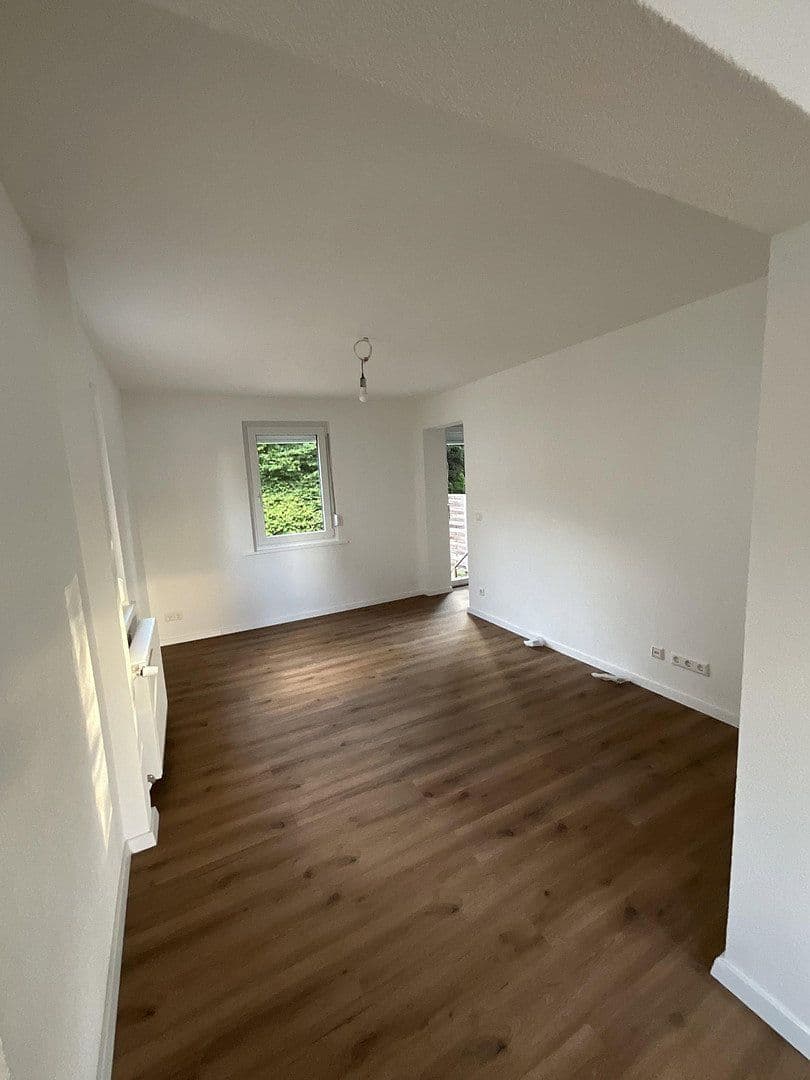 Prodej domu 113 m², pozemek 229 m², Villingen-Schwenningen, Bádensko-Württembersko Prodej domu 113 m², pozemek 229 m², Villingen-Schwenningen, Bádensko-Württembersko