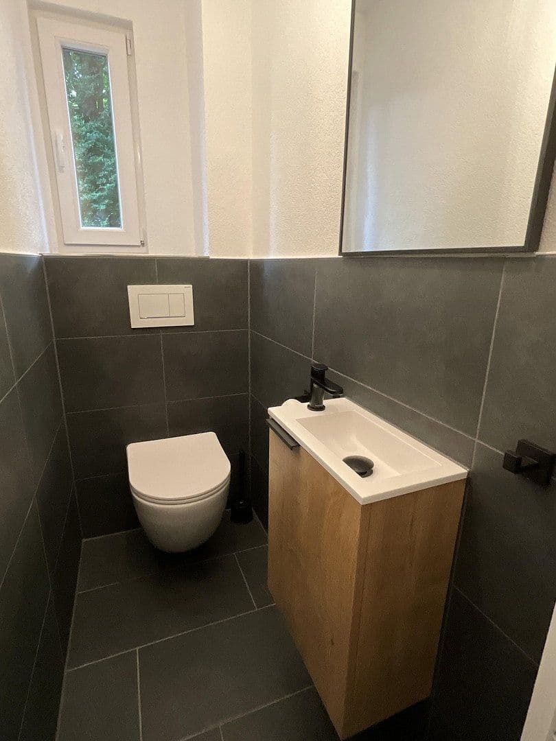 Prodej domu 113 m², pozemek 229 m², Villingen-Schwenningen, Bádensko-Württembersko Prodej domu 113 m², pozemek 229 m², Villingen-Schwenningen, Bádensko-Württembersko