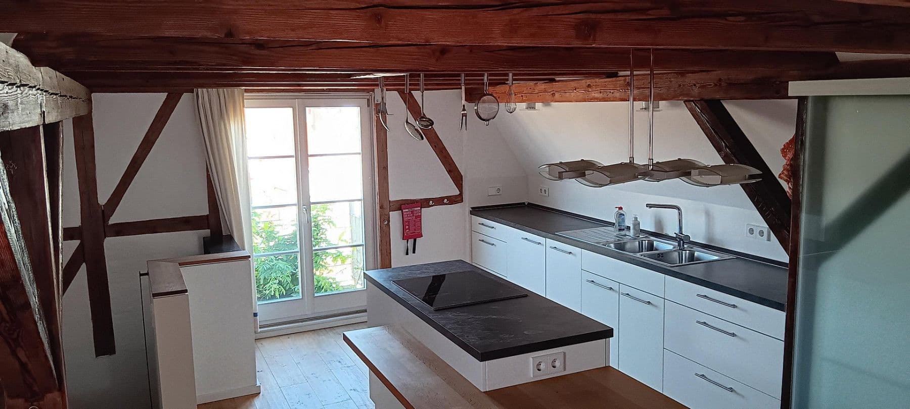 Prodej bytu 1+1 47 m², Katharinenstr. 71, Esslingen am Neckar, Bádensko-Württembersko Prodej bytu 1+1 47 m², Katharinenstr. 71, Esslingen am Neckar, Bádensko-Württembersko