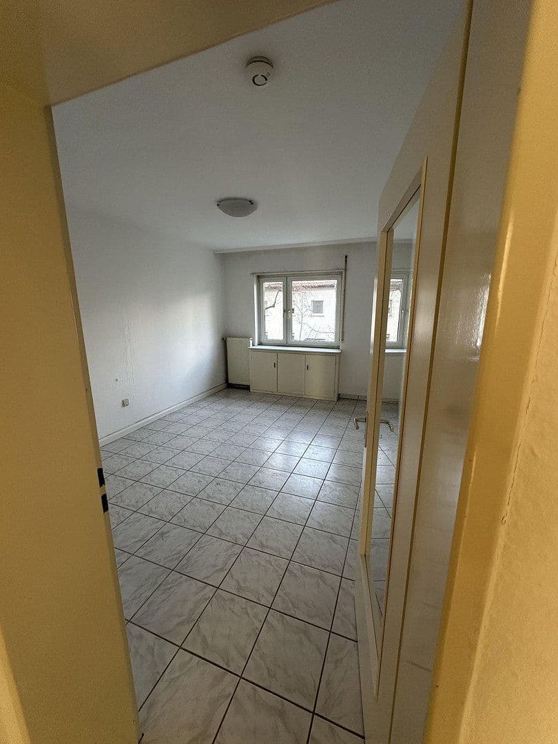 Pronájem bytu 1+1 41 m², Ludwigshafen am Rhein, Porýní-Falc Pronájem bytu 1+1 41 m², Ludwigshafen am Rhein, Porýní-Falc