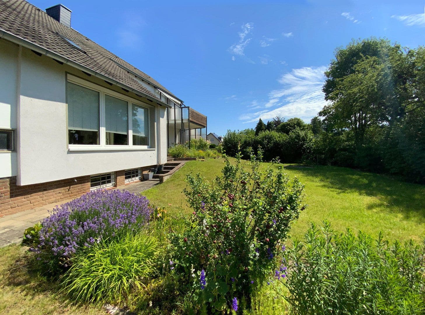 Prodej domu 266 m², pozemek 1.039 m², Braunschweig, Dolní Sasko Prodej domu 266 m², pozemek 1.039 m², Braunschweig, Dolní Sasko