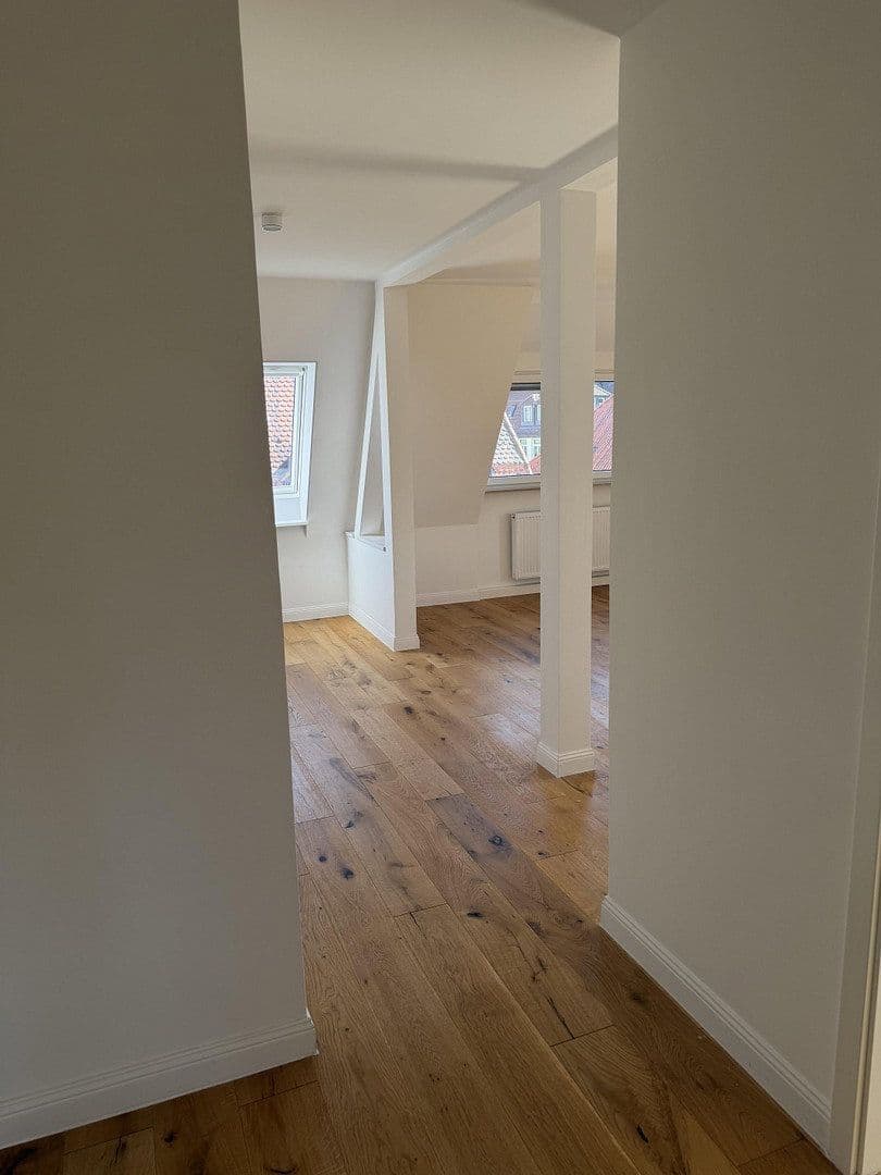 Pronájem bytu 2+1 68 m², Paulusstr. 22, Stuttgart West, Bádensko-Württembersko Pronájem bytu 2+1 68 m², Paulusstr. 22, Stuttgart West, Bádensko-Württembersko