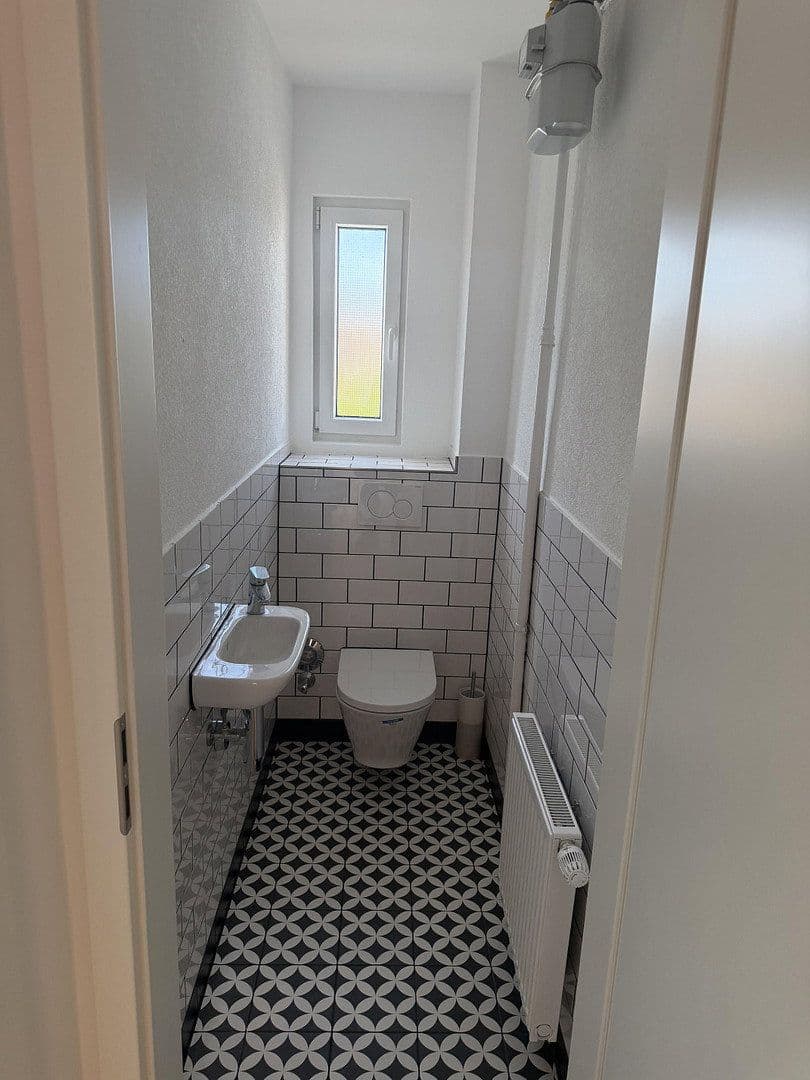 Pronájem bytu 2+1 68 m², Paulusstr. 22, Stuttgart West, Bádensko-Württembersko Pronájem bytu 2+1 68 m², Paulusstr. 22, Stuttgart West, Bádensko-Württembersko
