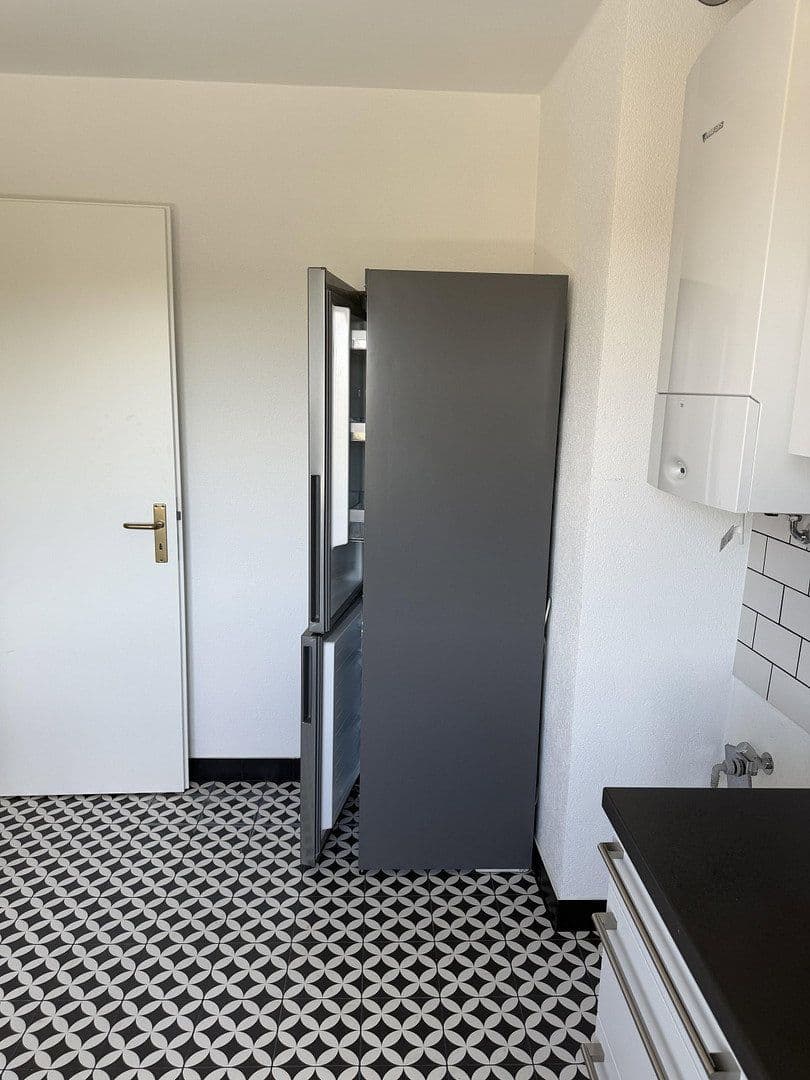 Pronájem bytu 2+1 68 m², Paulusstr. 22, Stuttgart West, Bádensko-Württembersko Pronájem bytu 2+1 68 m², Paulusstr. 22, Stuttgart West, Bádensko-Württembersko