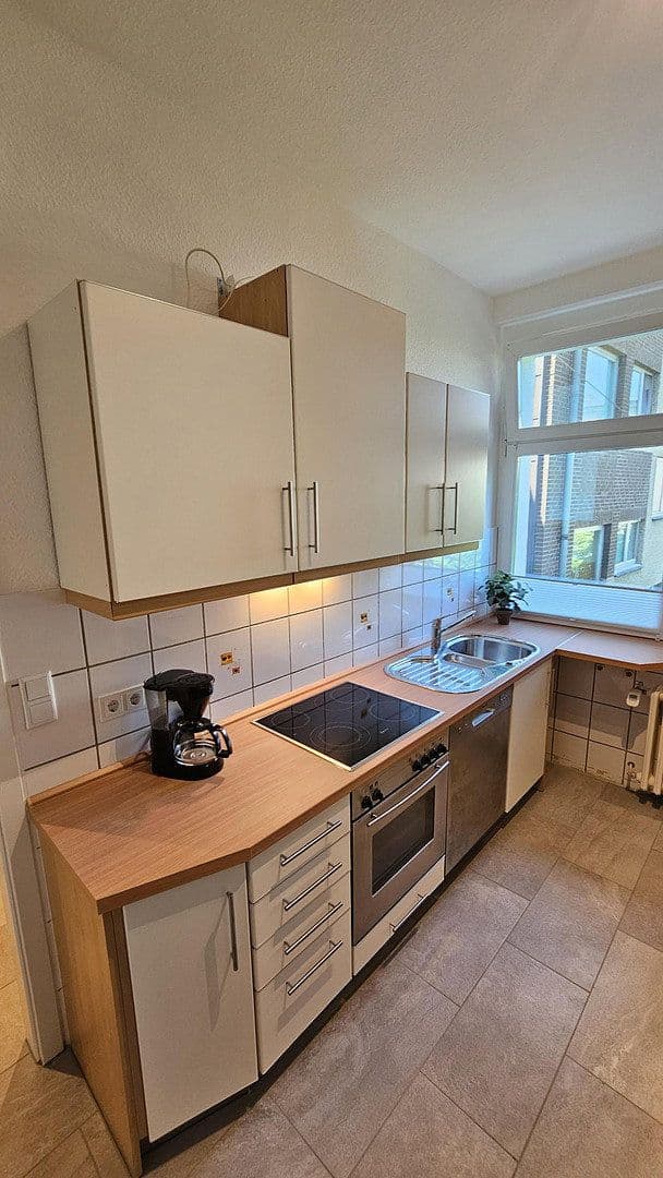 Pronájem bytu 1+1 31 m², Waldstraße 53, Duisburg, Severní Porýní-Vestfálsko Pronájem bytu 1+1 31 m², Waldstraße 53, Duisburg, Severní Porýní-Vestfálsko