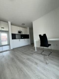Pronájem bytu 1+1 27 m², Heilbronn, Bádensko-Württembersko Pronájem bytu 1+1 27 m², Heilbronn, Bádensko-Württembersko