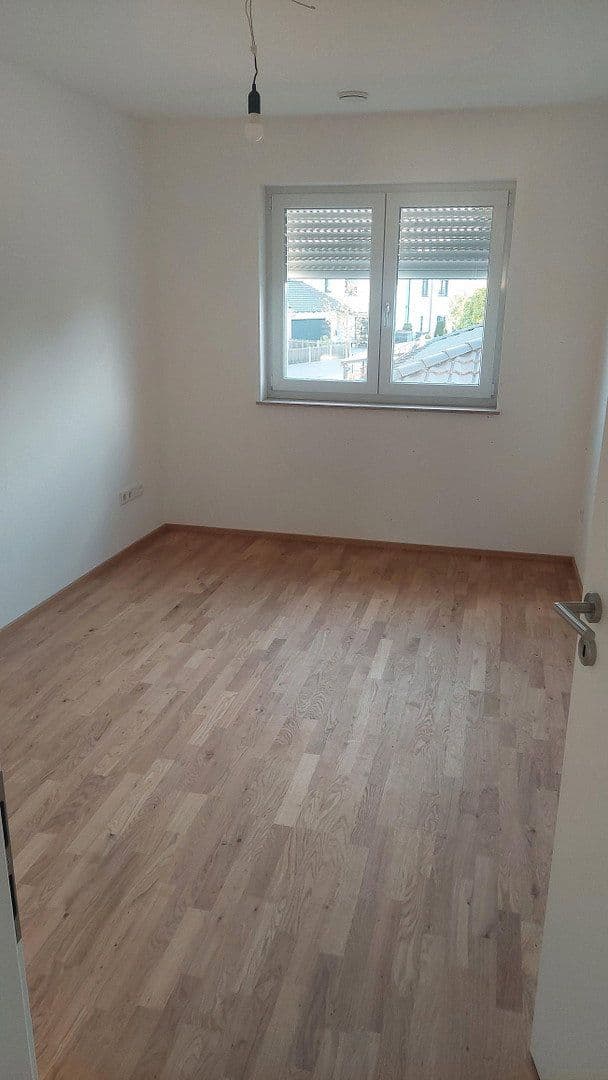 Pronájem bytu 4+1 111 m², Rothanger 16, Ehekirchen, Bavorsko Pronájem bytu 4+1 111 m², Rothanger 16, Ehekirchen, Bavorsko