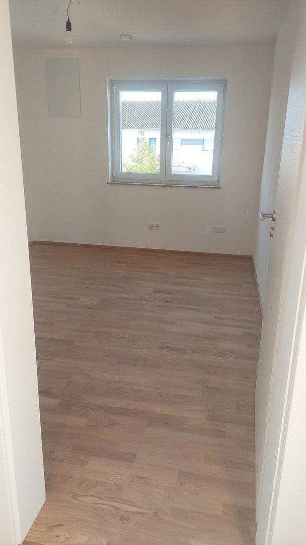Pronájem bytu 4+1 111 m², Rothanger 16, Ehekirchen, Bavorsko Pronájem bytu 4+1 111 m², Rothanger 16, Ehekirchen, Bavorsko