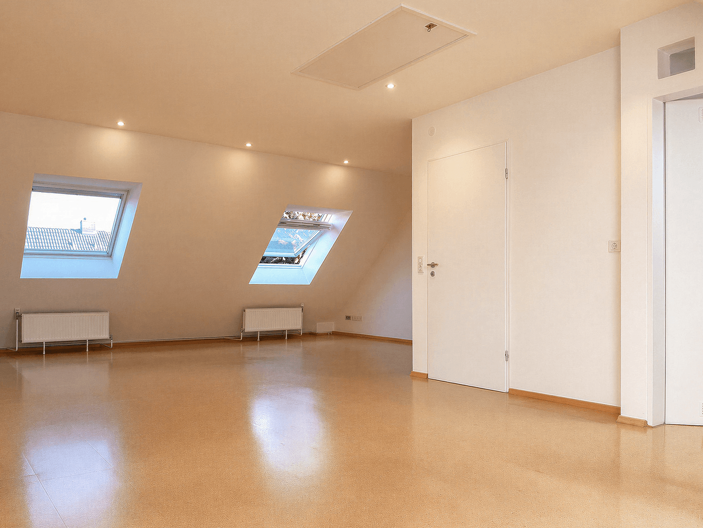 Prodej domu 194 m², pozemek 220 m², Hannover, Dolní Sasko Prodej domu 194 m², pozemek 220 m², Hannover, Dolní Sasko