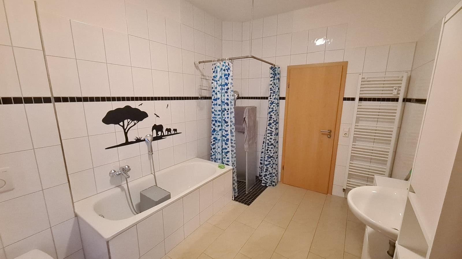 Pronájem bytu 2+1 86 m², Liebenzeller Str.3, Neuhausen, Bádensko-Württembersko Pronájem bytu 2+1 86 m², Liebenzeller Str.3, Neuhausen, Bádensko-Württembersko