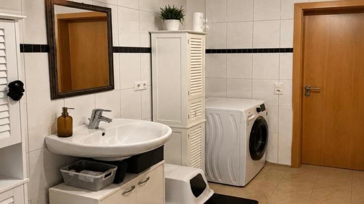Pronájem bytu 2+1 86 m², Liebenzeller Str.3, Neuhausen, Bádensko-Württembersko Pronájem bytu 2+1 86 m², Liebenzeller Str.3, Neuhausen, Bádensko-Württembersko