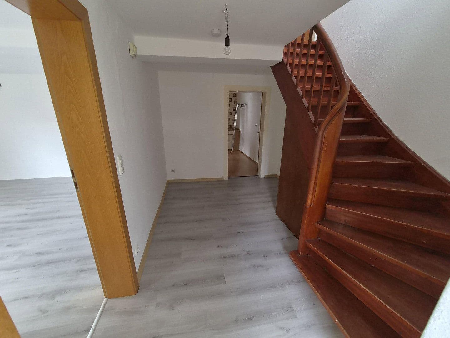 Pronájem domu 92 m², pozemek 91 m², Sinntal, Hessen Pronájem domu 92 m², pozemek 91 m², Sinntal, Hessen
