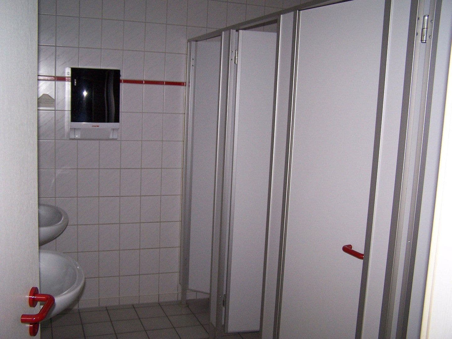 Pronájem nebytového prostoru 9.325 m², Talheim, Bádensko-Württembersko Pronájem nebytového prostoru 9.325 m², Talheim, Bádensko-Württembersko