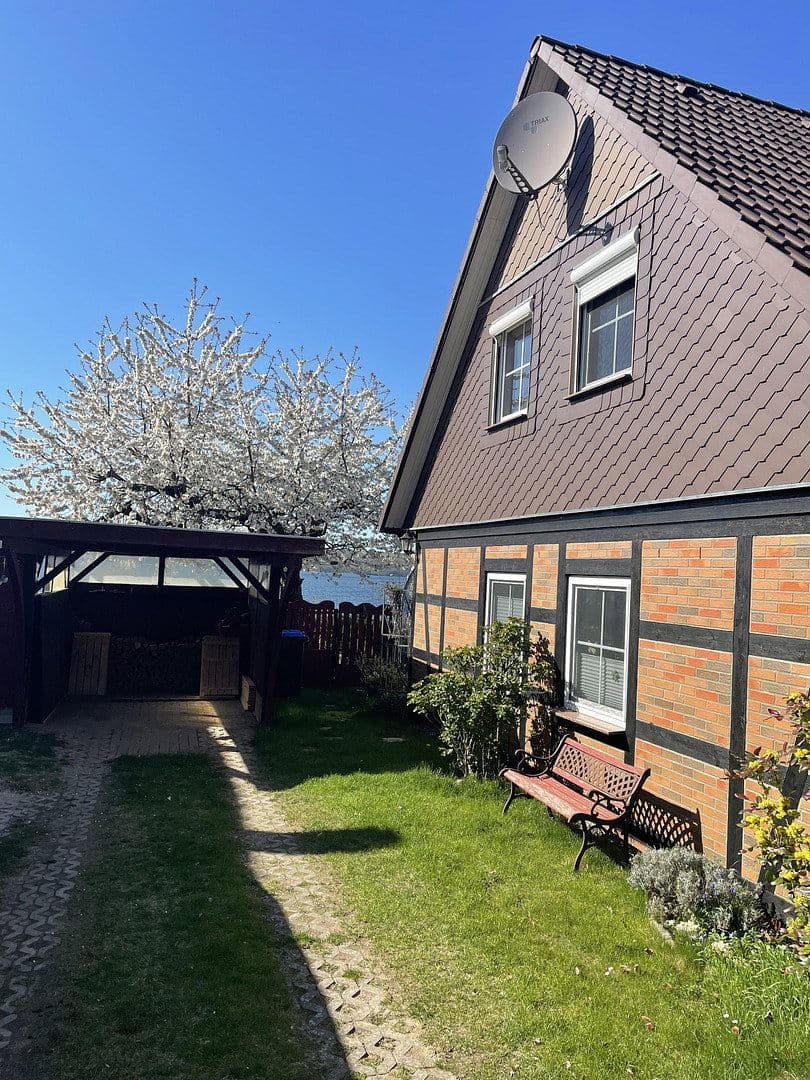 Prodej domu 133 m², pozemek 493 m², Strandstrasse 29, Neuenkirchen, Mecklenburg-Vorpommern Prodej domu 133 m², pozemek 493 m², Strandstrasse 29, Neuenkirchen, Mecklenburg-Vorpommern