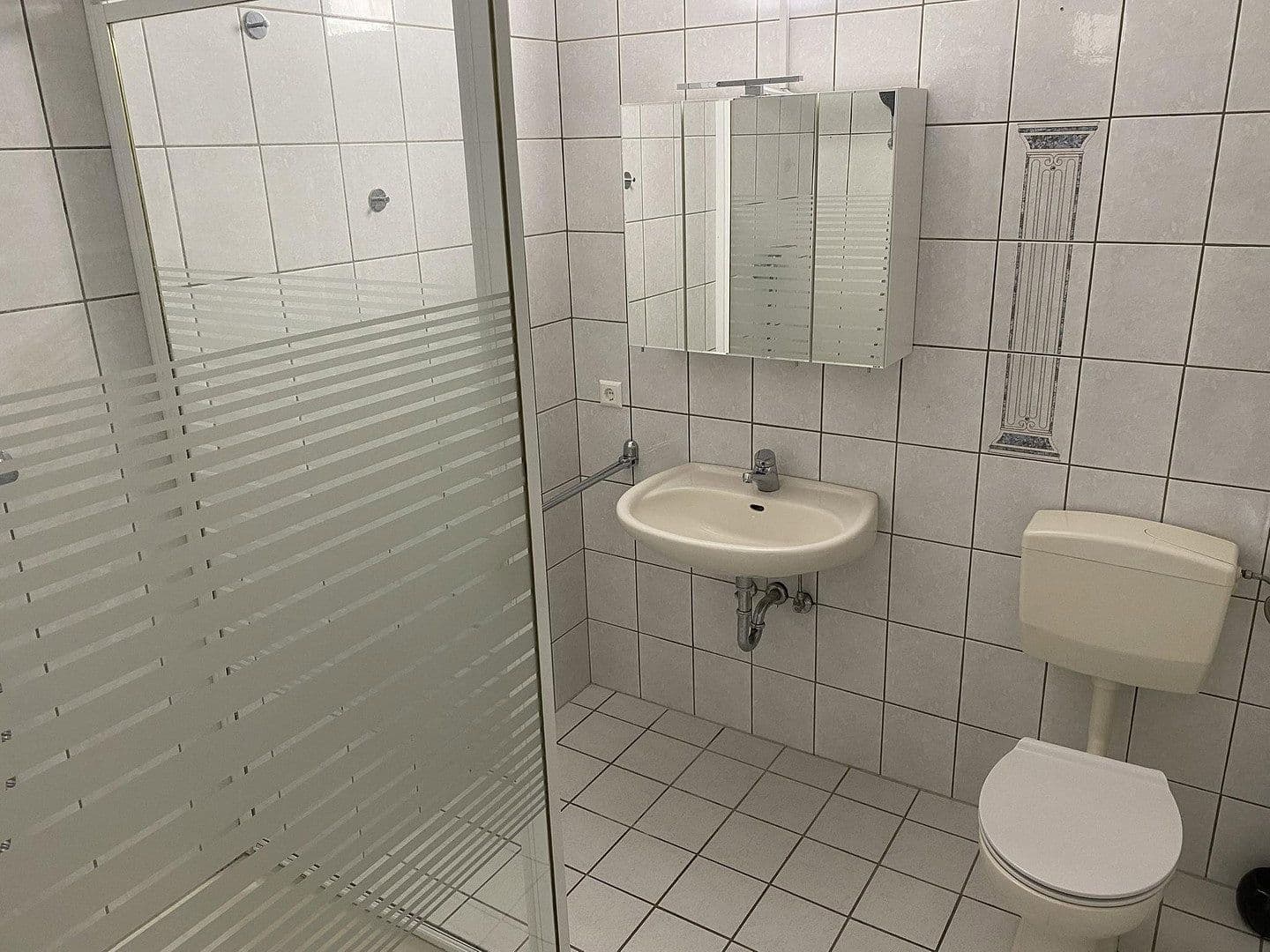 Pronájem bytu 2+1 65 m², Brucknerstraße 6, Graben-Neudorf, Bádensko-Württembersko Pronájem bytu 2+1 65 m², Brucknerstraße 6, Graben-Neudorf, Bádensko-Württembersko
