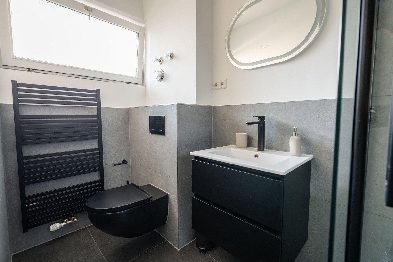 Pronájem bytu 1+kk 35 m², Hans-Sachs-Str. 2, München, Bavorsko Pronájem bytu 1+kk 35 m², Hans-Sachs-Str. 2, München, Bavorsko