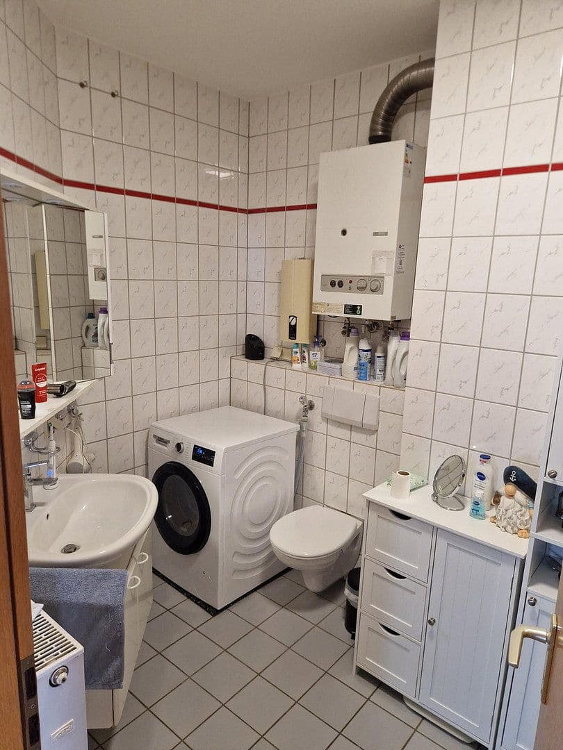 Pronájem bytu 3+1 73 m², Schloßstraße 25a, Edesheim, Porýní-Falc Pronájem bytu 3+1 73 m², Schloßstraße 25a, Edesheim, Porýní-Falc