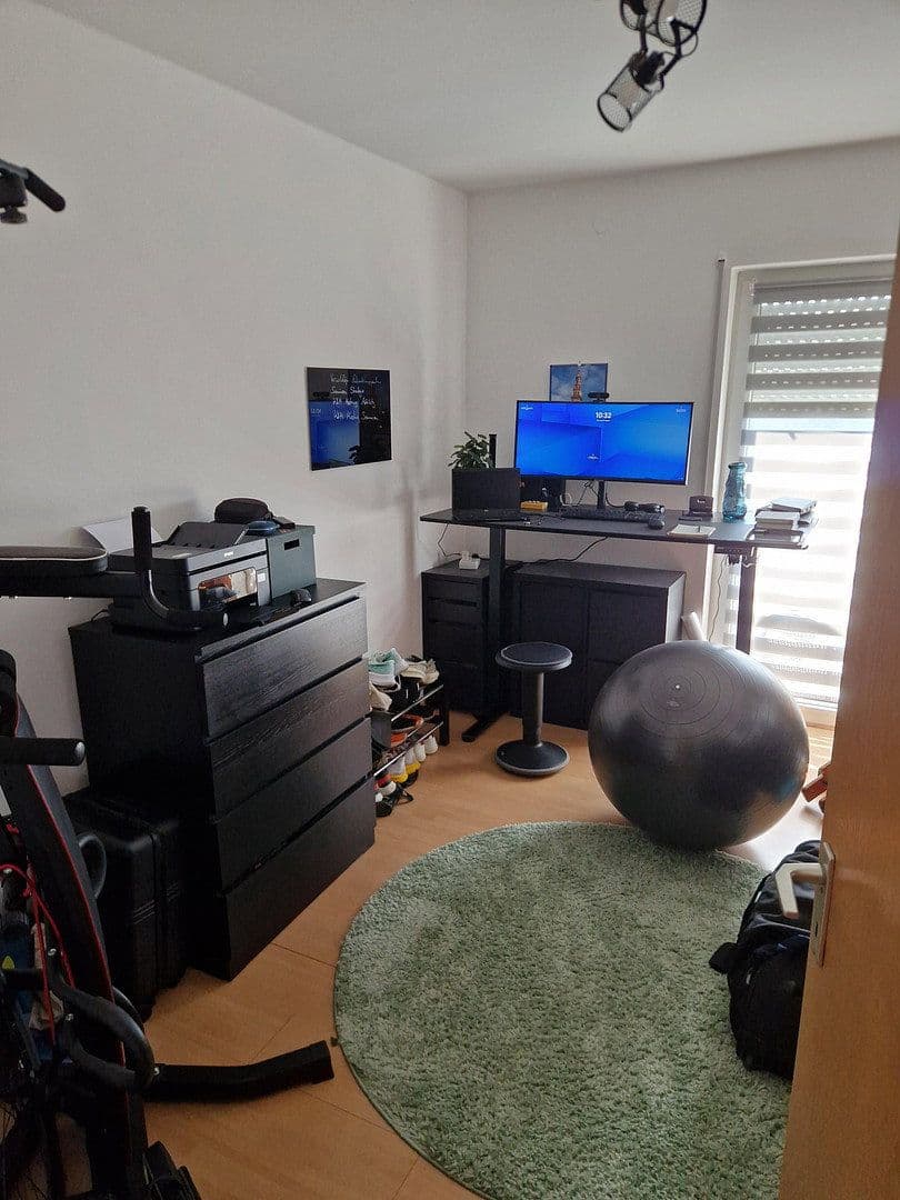 Pronájem bytu 3+1 73 m², Schloßstraße 25a, Edesheim, Porýní-Falc Pronájem bytu 3+1 73 m², Schloßstraße 25a, Edesheim, Porýní-Falc