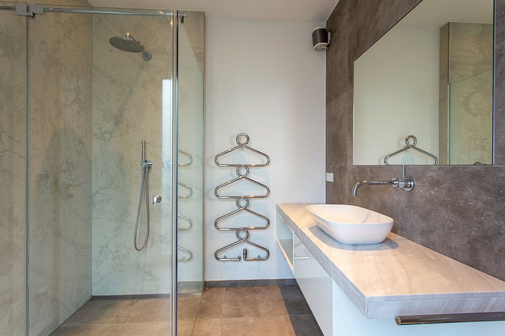 Prodej domu 169 m², pozemek 160 m², Höchsterstr. 11b, Liederbach am Taunus, Hessen Prodej domu 169 m², pozemek 160 m², Höchsterstr. 11b, Liederbach am Taunus, Hessen