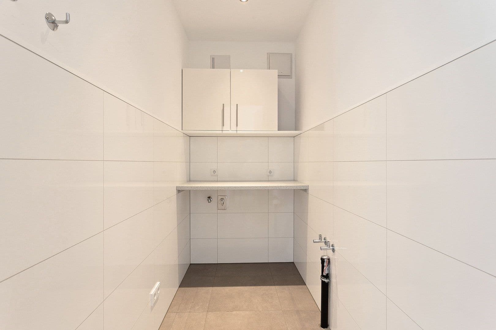 Prodej domu 169 m², pozemek 160 m², Höchsterstr. 11b, Liederbach am Taunus, Hessen Prodej domu 169 m², pozemek 160 m², Höchsterstr. 11b, Liederbach am Taunus, Hessen