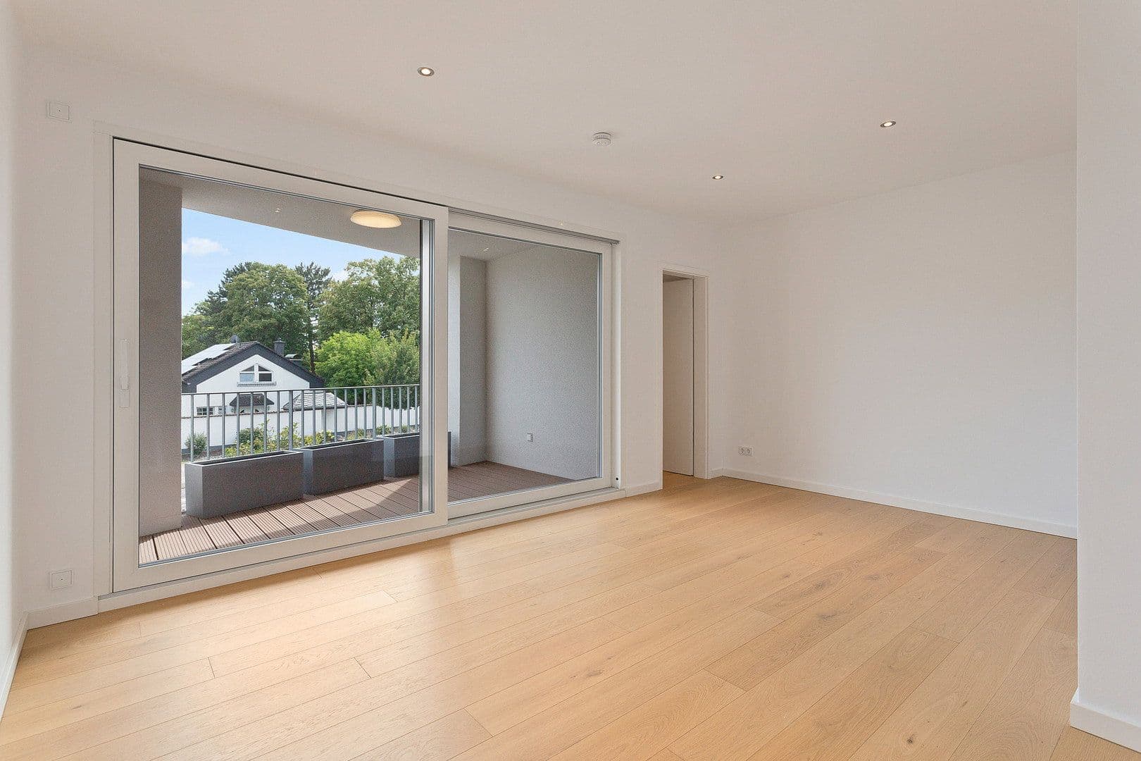 Prodej domu 169 m², pozemek 160 m², Höchsterstr. 11b, Liederbach am Taunus, Hessen Prodej domu 169 m², pozemek 160 m², Höchsterstr. 11b, Liederbach am Taunus, Hessen