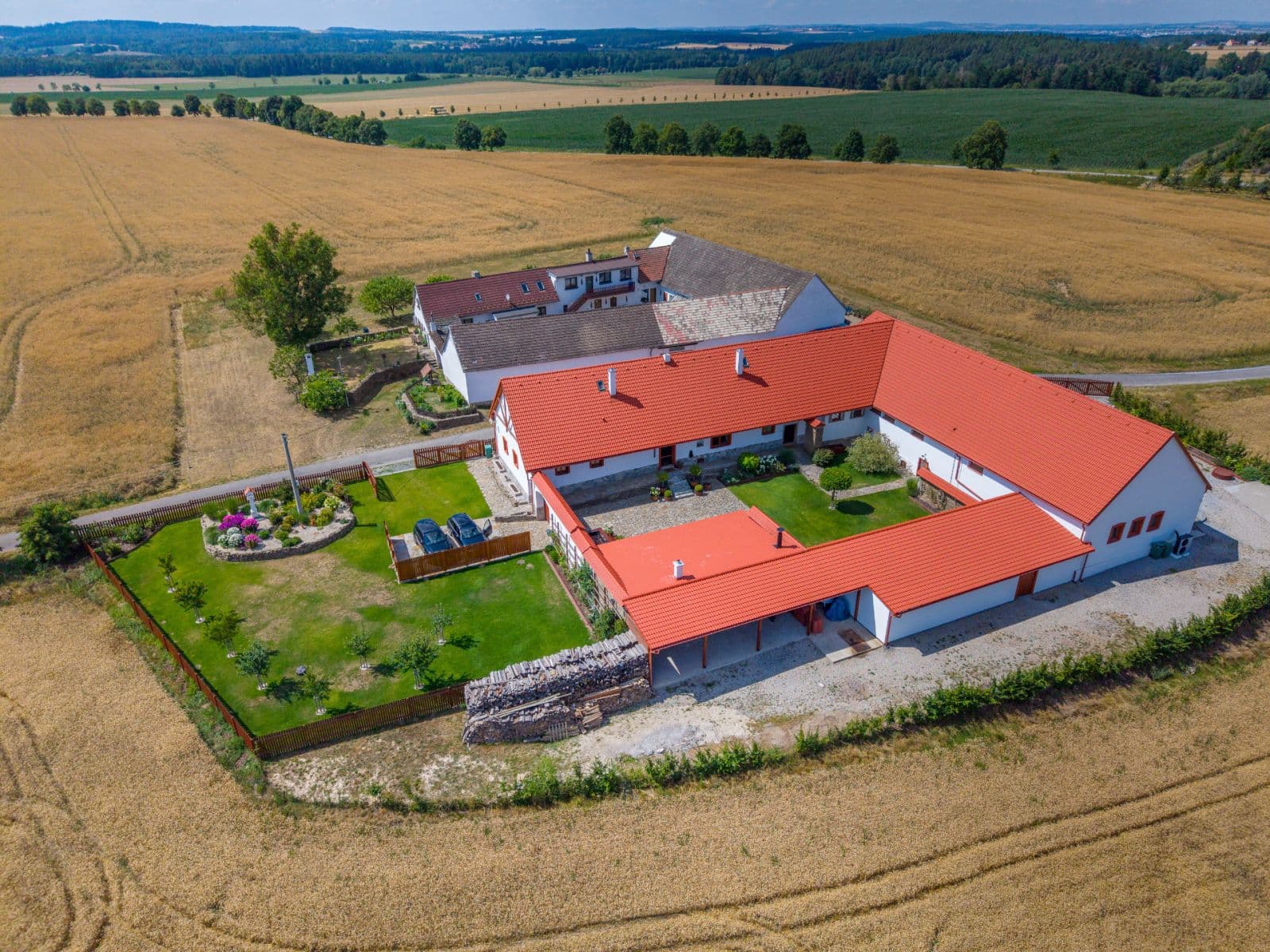 Prodej domu 926 m², pozemek 3.061 m², Sedlečko u Soběslavě, Jihočeský kraj Prodej domu 926 m², pozemek 3.061 m², Sedlečko u Soběslavě, Jihočeský kraj