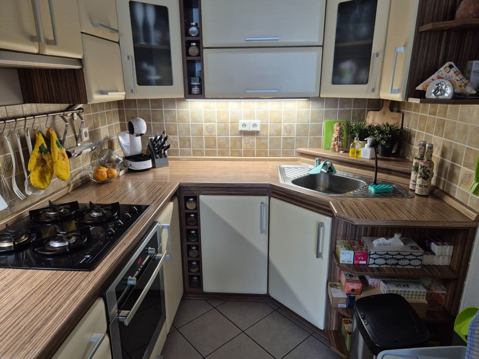 Pronájem bytu 2+kk 55 m², Poláčkova, Jihlava, Kraj Vysočina Pronájem bytu 2+kk 55 m², Poláčkova, Jihlava, Kraj Vysočina