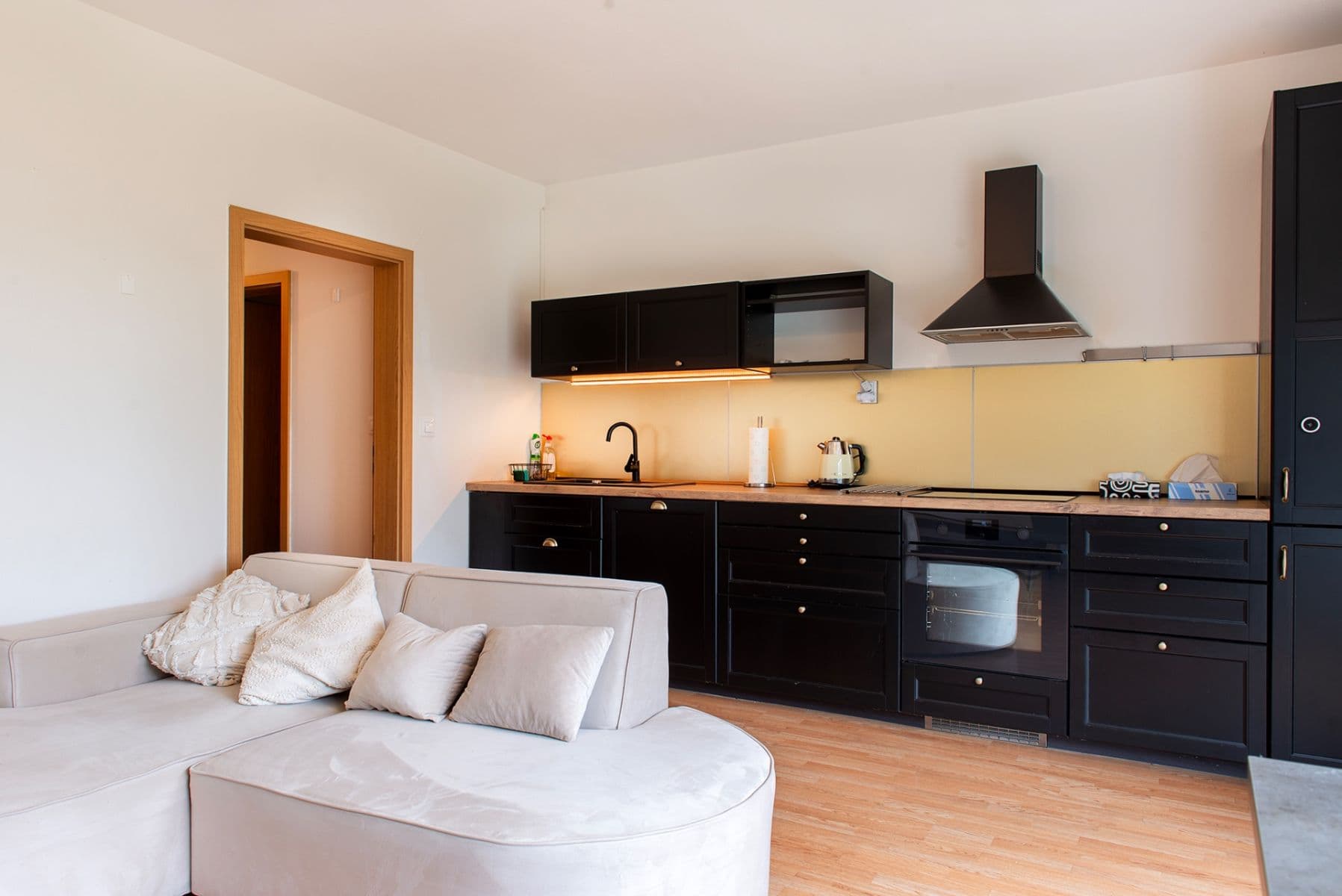 Pronájem bytu 2+kk 48 m², Ječná, Hostivice, Středočeský kraj Pronájem bytu 2+kk 48 m², Ječná, Hostivice, Středočeský kraj