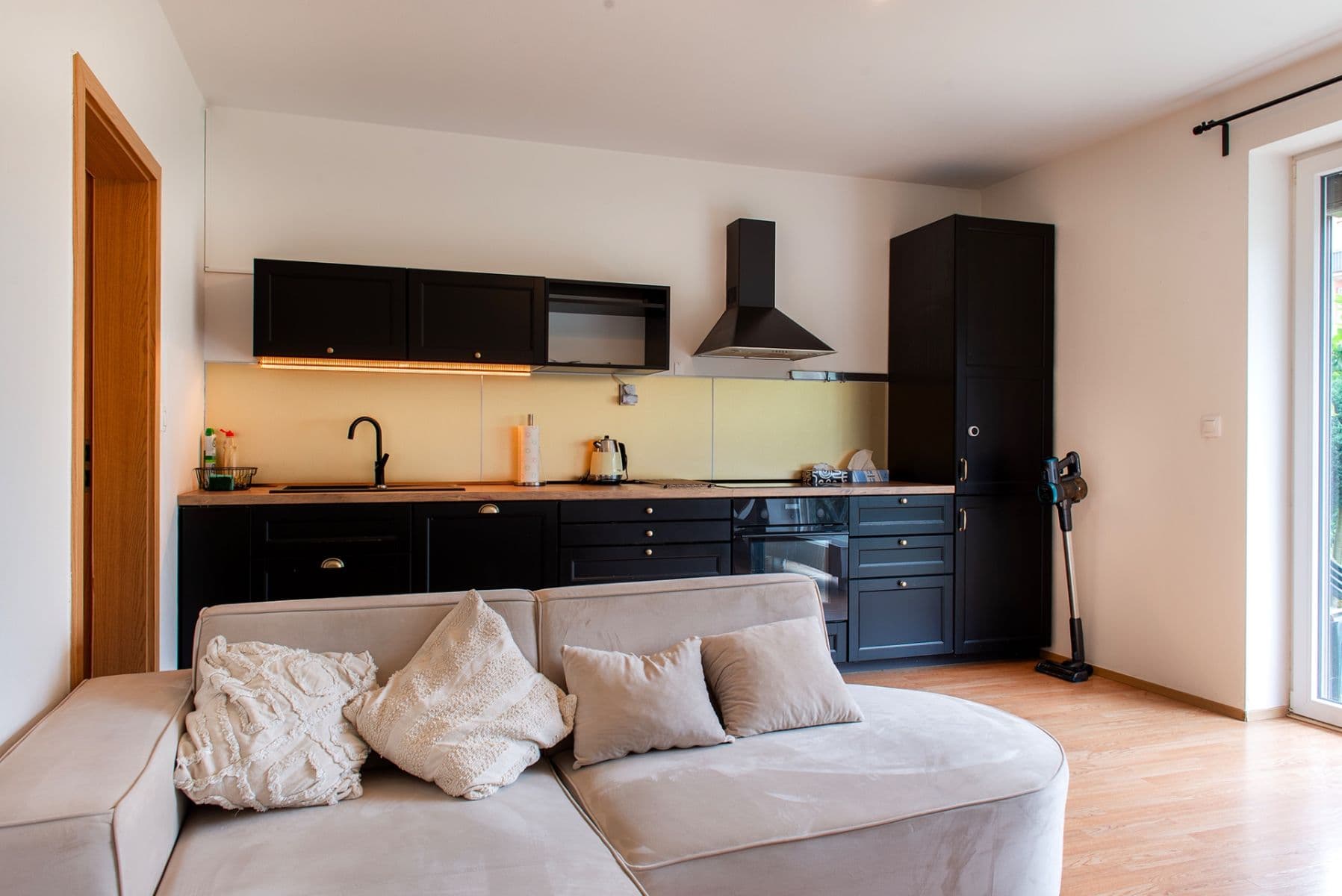 Pronájem bytu 2+kk 48 m², Ječná, Hostivice, Středočeský kraj Pronájem bytu 2+kk 48 m², Ječná, Hostivice, Středočeský kraj