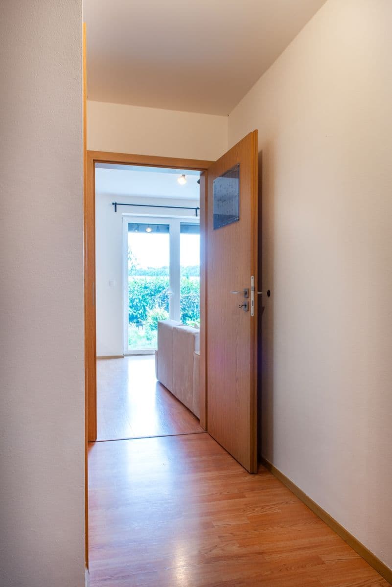 Pronájem bytu 2+kk 48 m², Ječná, Hostivice, Středočeský kraj Pronájem bytu 2+kk 48 m², Ječná, Hostivice, Středočeský kraj