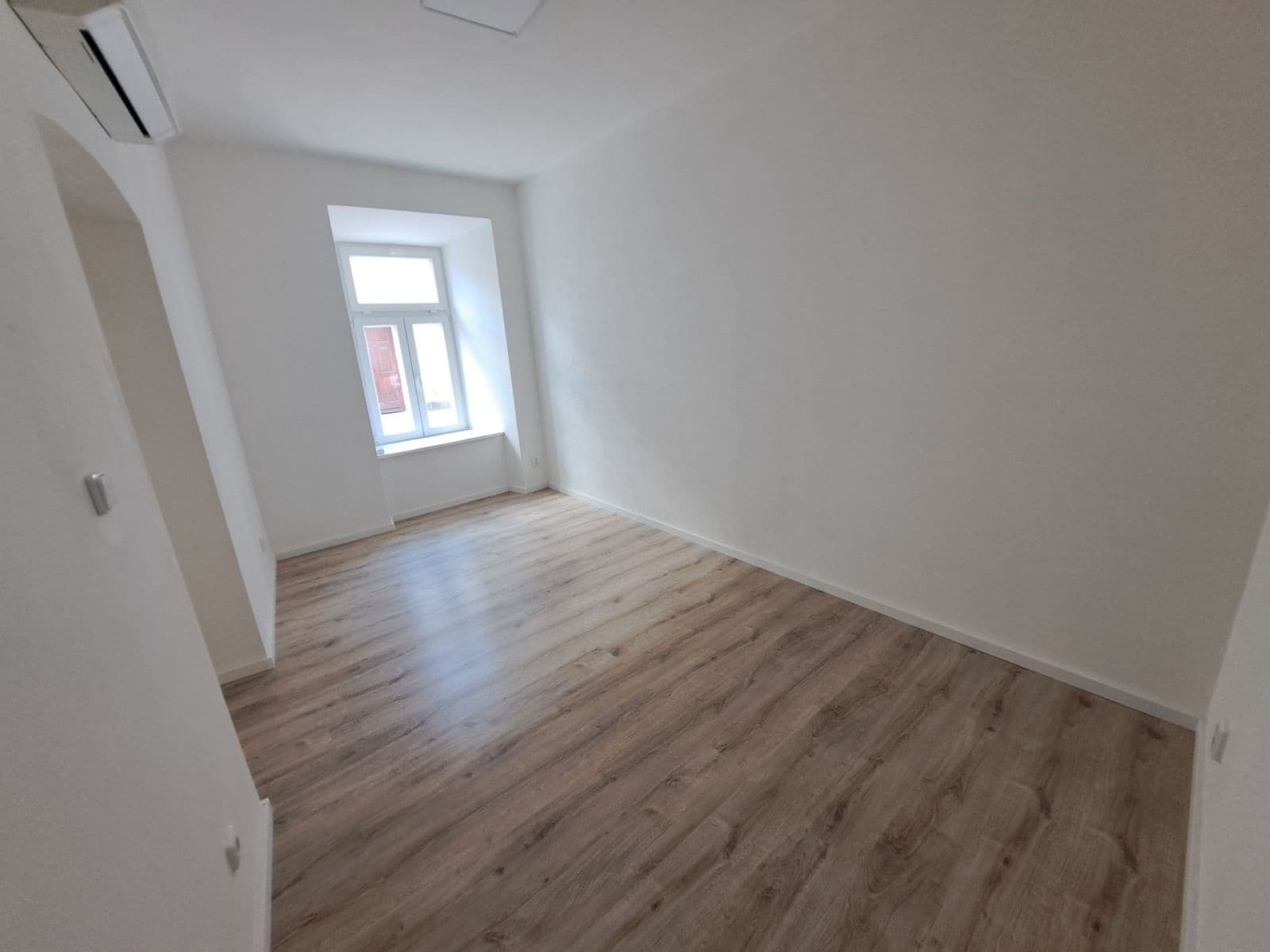 Pronájem bytu 2+1 58 m², Žatecká, Jesenice, Středočeský kraj Pronájem bytu 2+1 58 m², Žatecká, Jesenice, Středočeský kraj