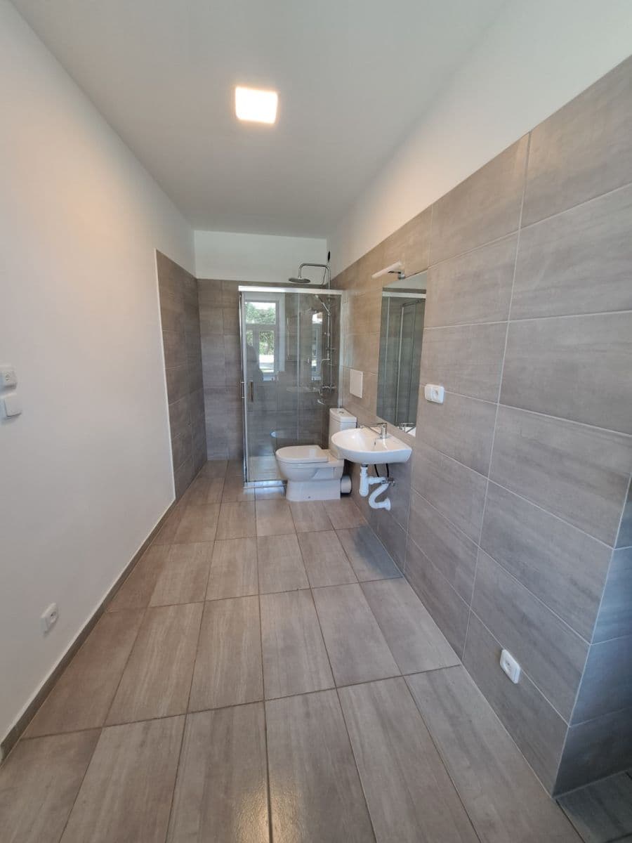 Pronájem bytu 2+1 58 m², Žatecká, Jesenice, Středočeský kraj Pronájem bytu 2+1 58 m², Žatecká, Jesenice, Středočeský kraj