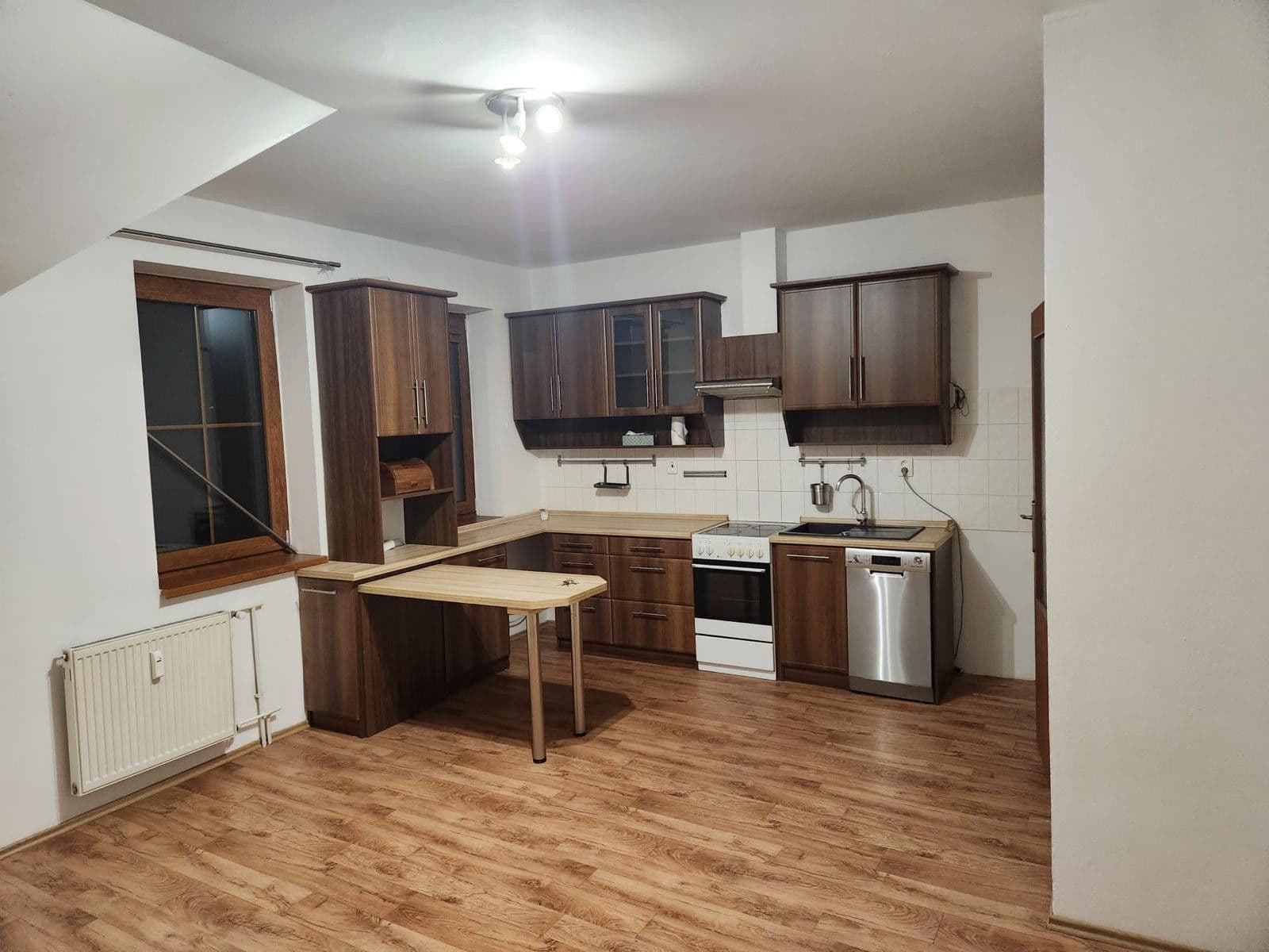 Pronájem bytu 3+kk 61 m², Rybova, Rožmitál pod Třemšínem, Středočeský kraj Pronájem bytu 3+kk 61 m², Rybova, Rožmitál pod Třemšínem, Středočeský kraj