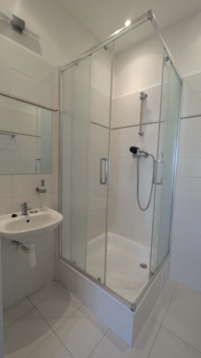 Pronájem bytu 1+kk 30 m², Jaurisova, Praha, Praha Pronájem bytu 1+kk 30 m², Jaurisova, Praha, Praha