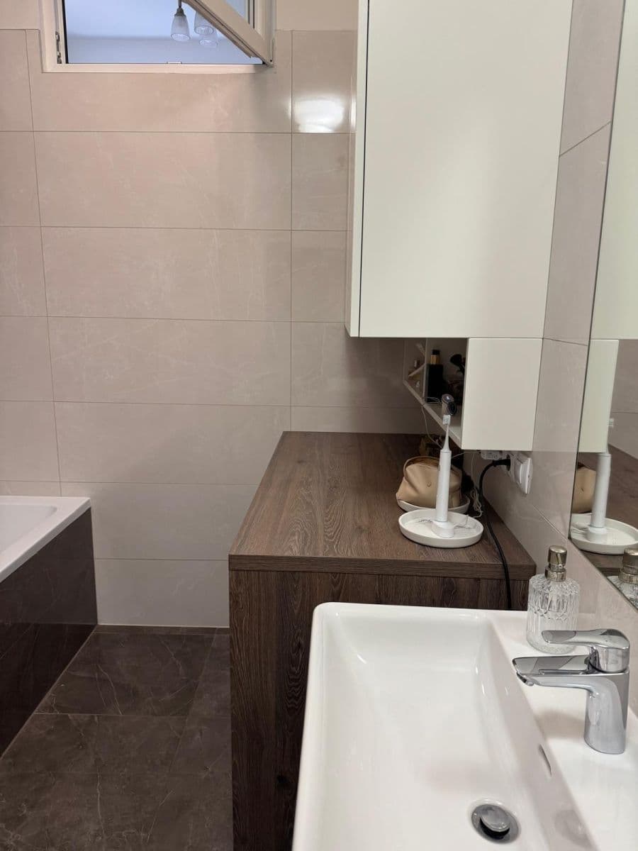 Pronájem bytu 4+1 124 m², Kounicova, Brno, Jihomoravský kraj Pronájem bytu 4+1 124 m², Kounicova, Brno, Jihomoravský kraj