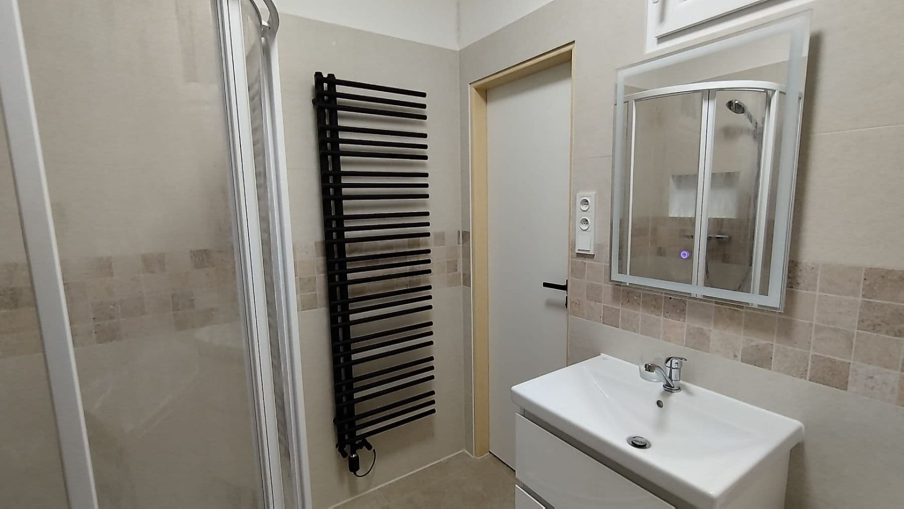 Pronájem bytu 3+1 91 m², Libušina, Roudnice nad Labem, Ústecký kraj Pronájem bytu 3+1 91 m², Libušina, Roudnice nad Labem, Ústecký kraj