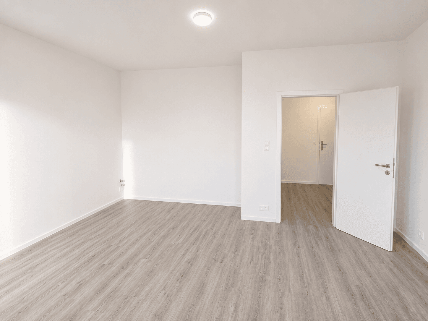 Pronájem bytu 1+kk 56 m², nám. Arnošta z Pardubic, Český Brod, Středočeský kraj Pronájem bytu 1+kk 56 m², nám. Arnošta z Pardubic, Český Brod, Středočeský kraj