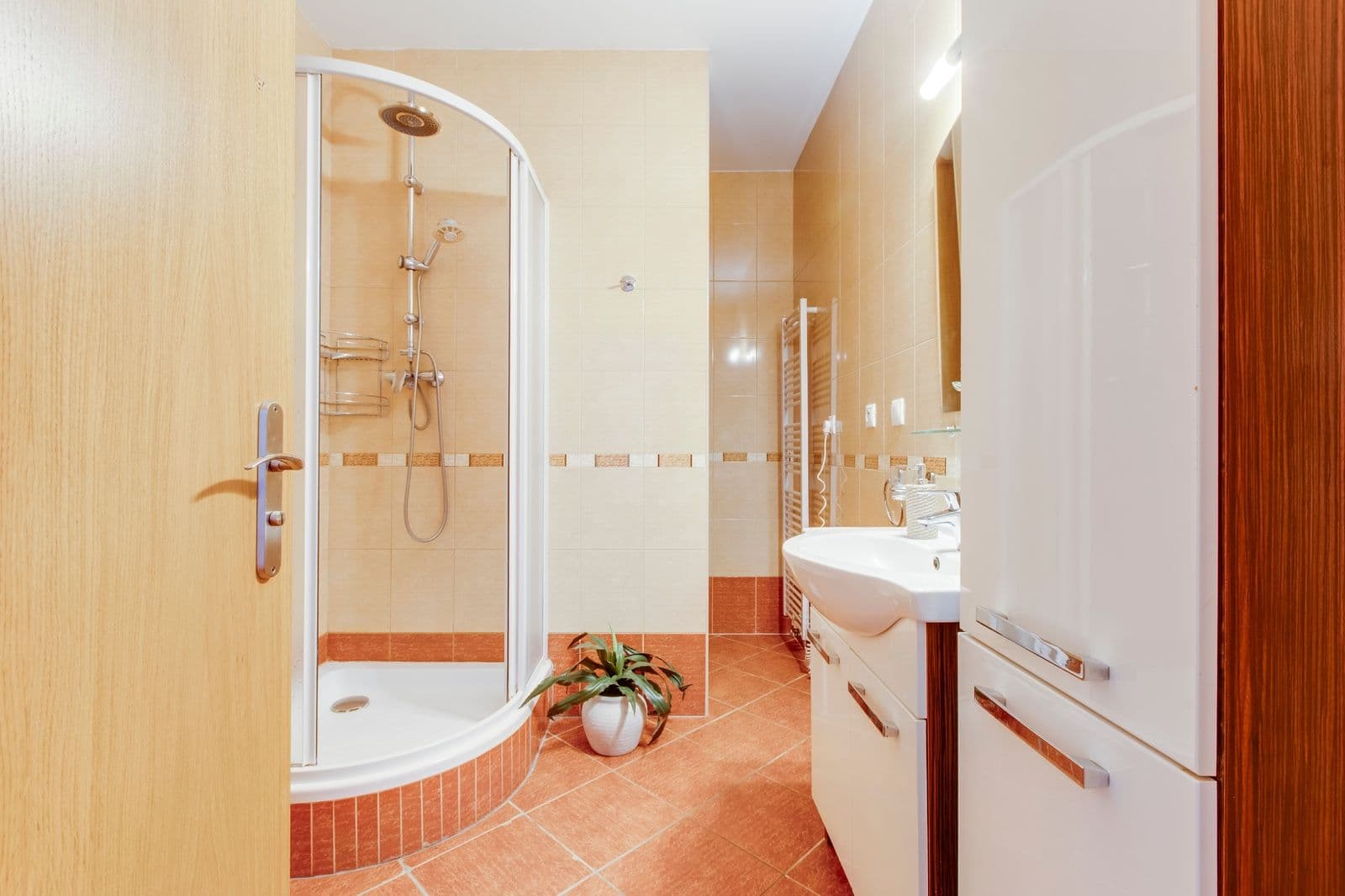 Pronájem bytu 2+kk 54 m², Meteorologická, Praha, Praha Pronájem bytu 2+kk 54 m², Meteorologická, Praha, Praha