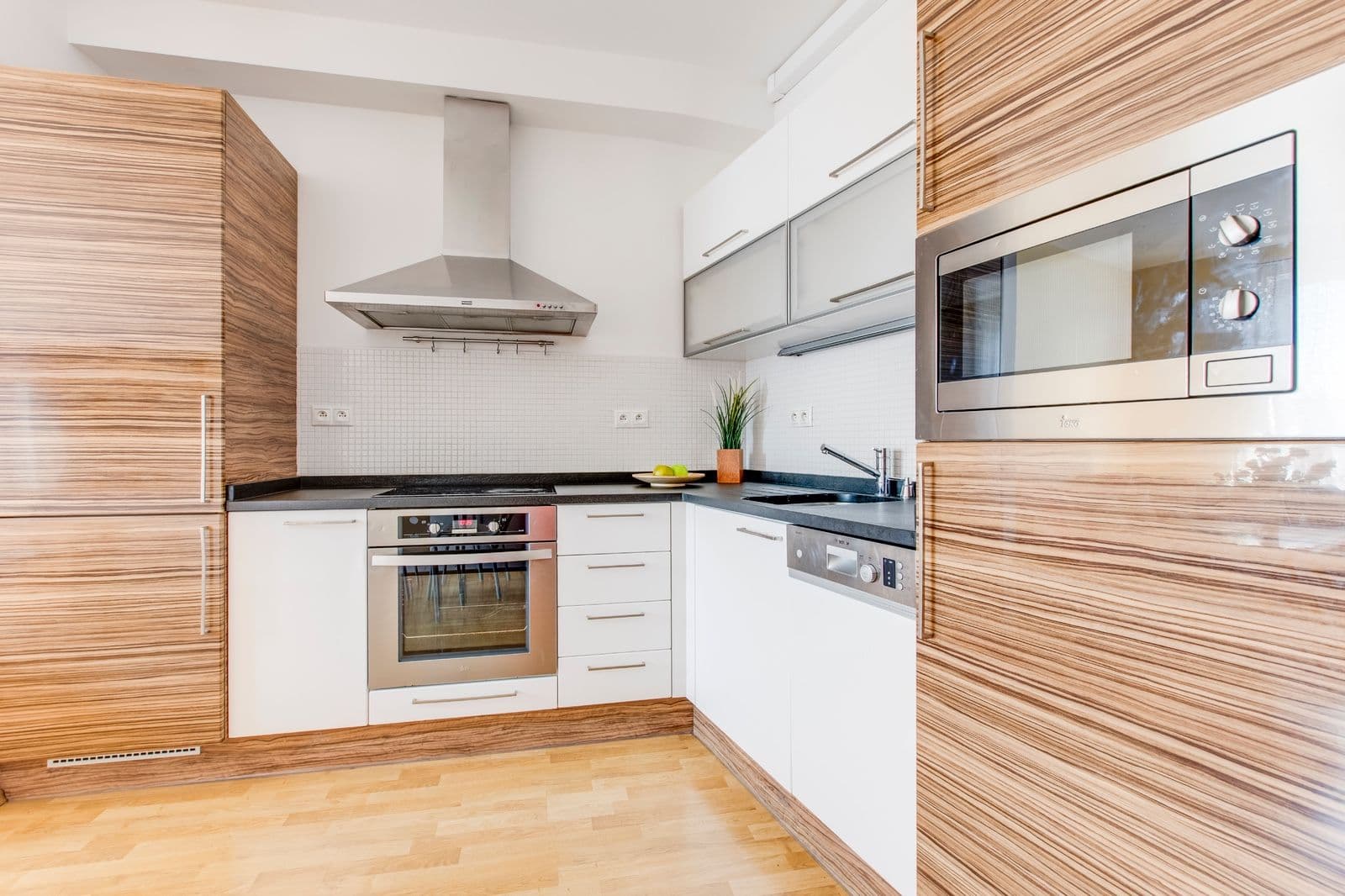 Pronájem bytu 2+kk 54 m², Meteorologická, Praha, Praha Pronájem bytu 2+kk 54 m², Meteorologická, Praha, Praha