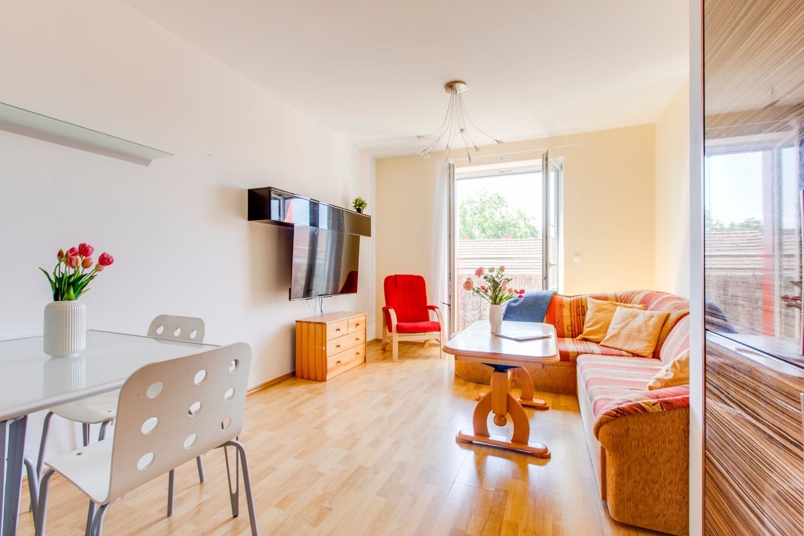 Pronájem bytu 2+kk 54 m², Meteorologická, Praha, Praha Pronájem bytu 2+kk 54 m², Meteorologická, Praha, Praha