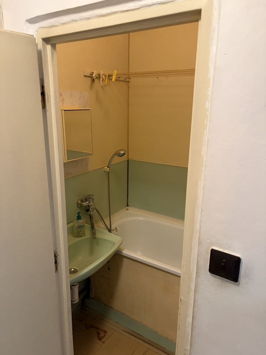 Pronájem bytu 2+1 55 m², Na Petřinách, Praha, Praha Pronájem bytu 2+1 55 m², Na Petřinách, Praha, Praha