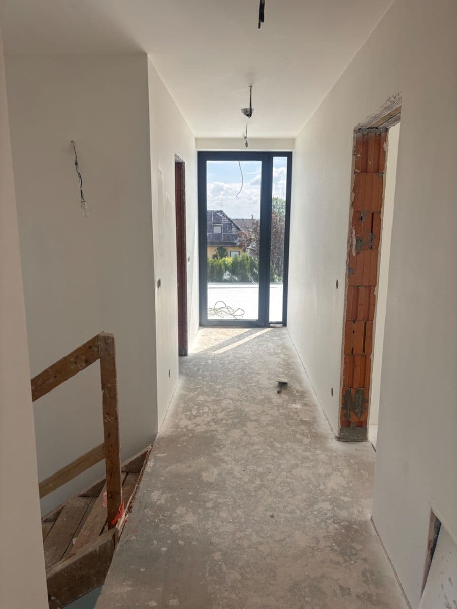 Prodej domu 200 m², pozemek 800 m², Šestajovice, Středočeský kraj Prodej domu 200 m², pozemek 800 m², Šestajovice, Středočeský kraj
