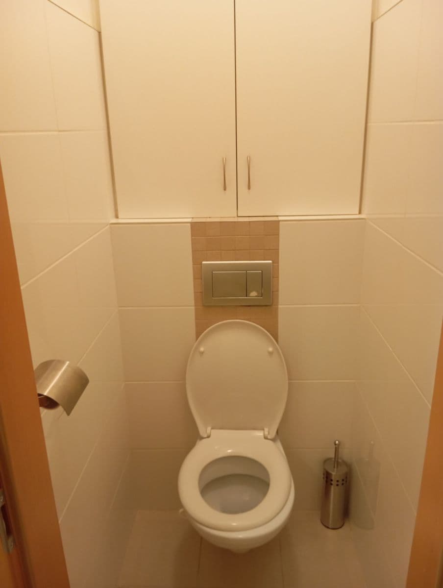 Pronájem bytu 2+1 53 m², Na Okraji, Praha, Praha Pronájem bytu 2+1 53 m², Na Okraji, Praha, Praha