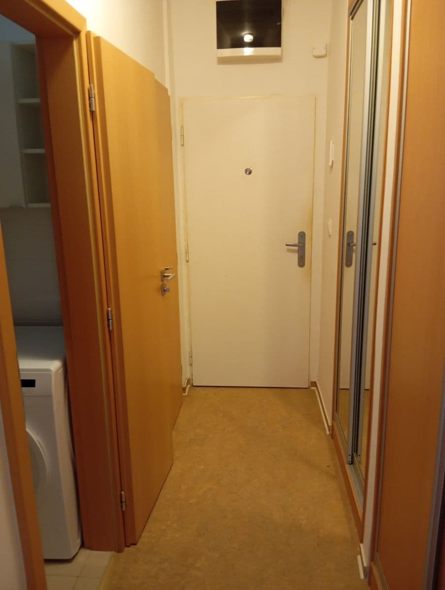 Pronájem bytu 2+1 53 m², Na Okraji, Praha, Praha Pronájem bytu 2+1 53 m², Na Okraji, Praha, Praha