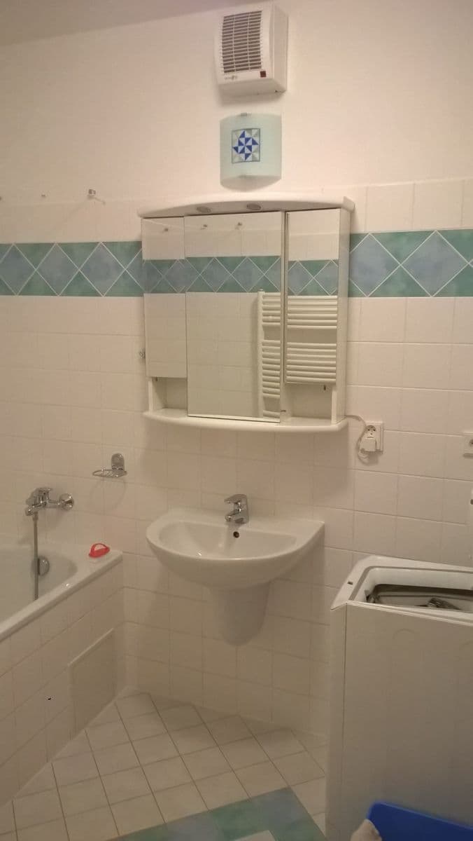 Prodej bytu 1+kk 46 m², Nad Okrouhlíkem, Praha, Praha Prodej bytu 1+kk 46 m², Nad Okrouhlíkem, Praha, Praha
