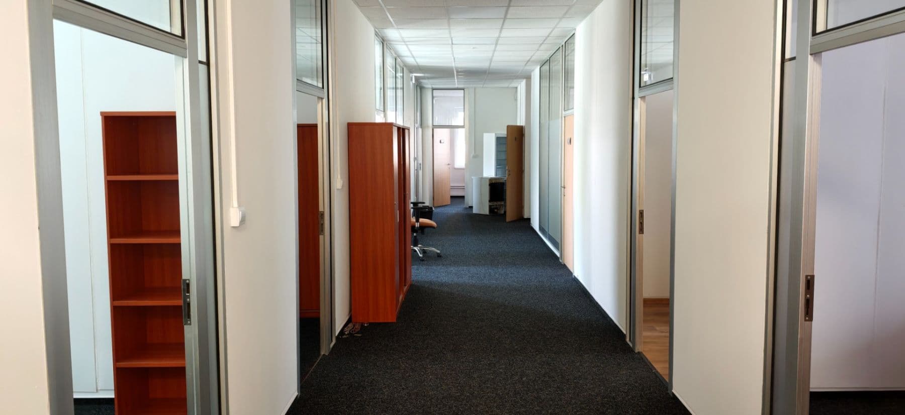 Pronájem kanceláře 590 m², Přátelství, Praha, Praha Pronájem kanceláře 590 m², Přátelství, Praha, Praha