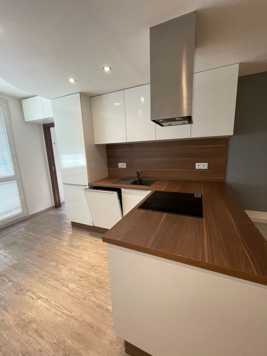 Pronájem bytu 2+kk 44 m², Pospíchalova, Praha, Praha Pronájem bytu 2+kk 44 m², Pospíchalova, Praha, Praha