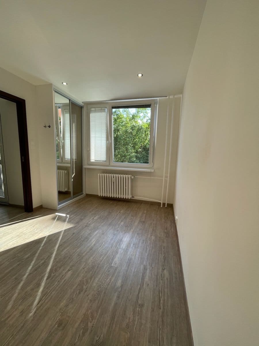Pronájem bytu 2+kk 44 m², Pospíchalova, Praha, Praha Pronájem bytu 2+kk 44 m², Pospíchalova, Praha, Praha