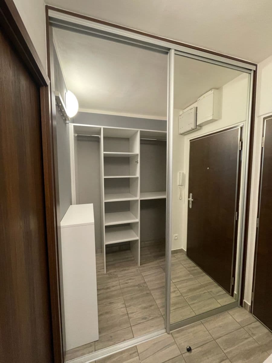 Pronájem bytu 2+kk 44 m², Pospíchalova, Praha, Praha Pronájem bytu 2+kk 44 m², Pospíchalova, Praha, Praha