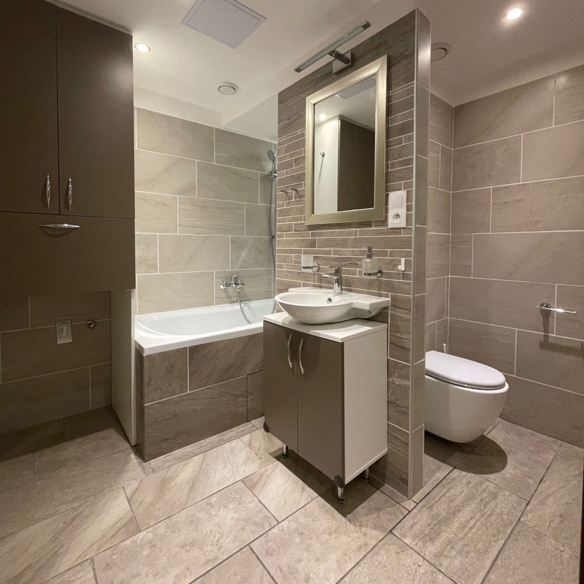 Pronájem bytu 2+kk 44 m², Pospíchalova, Praha, Praha Pronájem bytu 2+kk 44 m², Pospíchalova, Praha, Praha
